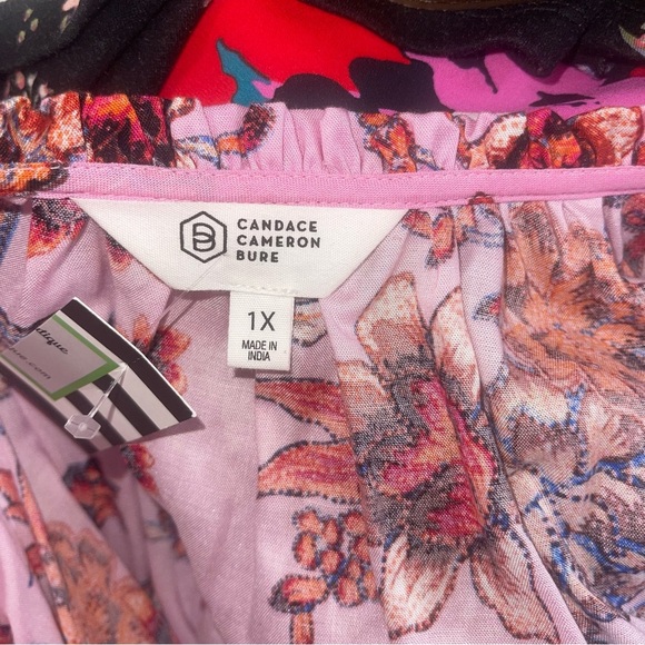 Candace Cameron Bure Pink Blouse Elegant and Versatile - Picture 6 of 6